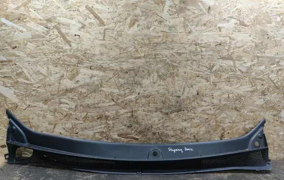 Dacia Sandero Wiper trim 668113105R