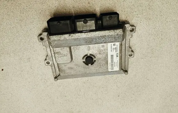 Citroen C3 Engine control unit/module 9819657880 AEC1444340001 282396778