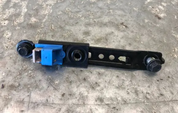KIA Rio Seat belt height adjuster 