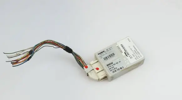 BMW X5 E70 Air suspension control unit module (rear) 6793163
