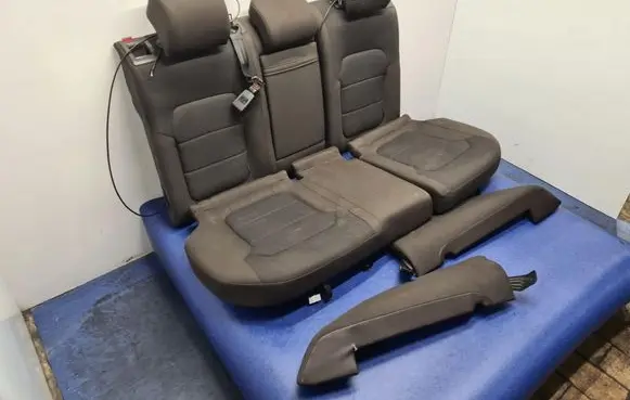 Volkswagen PASSAT CC Second row seats 