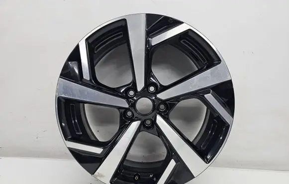 Nissan X-Trail T32 R19 alloy rim 