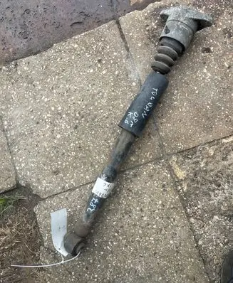 Volkswagen Touran I Rear shock absorber/damper
