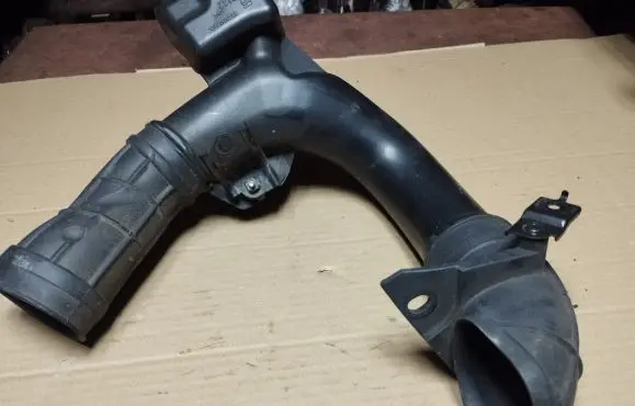 Honda Civic IX Air intake hose/pipe