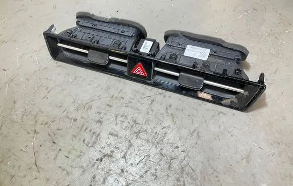 KIA Niro Dash center air vent grill 97410AT000SA1 202405170365