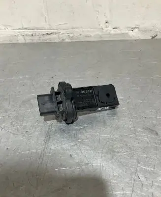 BMW 5 E60 E61 Mass air flow meter 7566990