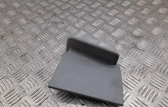 Audi Q7 4M Rear seat rail trim cover 4M0883686E