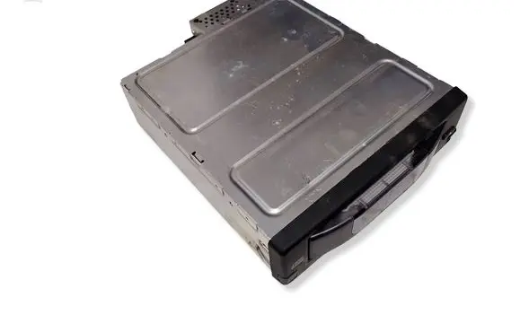 BMW 5 E60 E61 CD/DVD changer 9131850