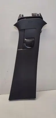 Volvo XC40 (B) pillar trim (bottom) 31457493