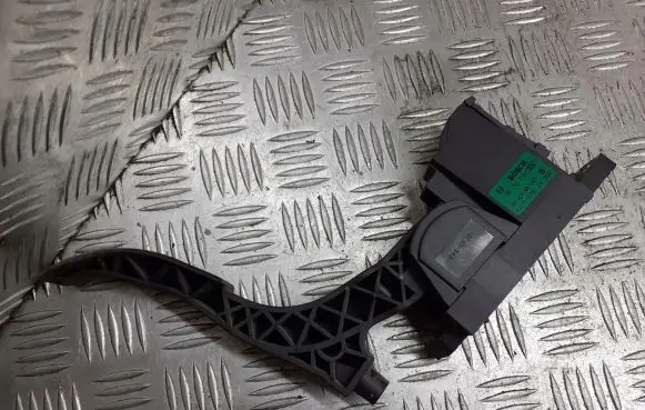 Volkswagen Polo Accelerator throttle pedal 6Q1721503E