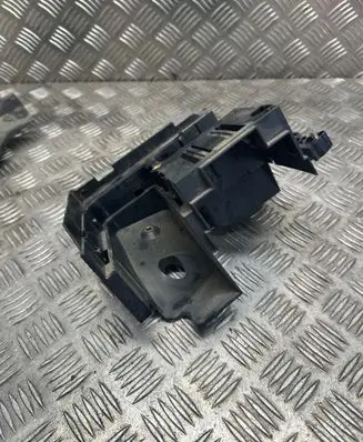 Volkswagen Tiguan Fuse box cover 1K0907361B