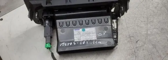 Dash center air vent grill