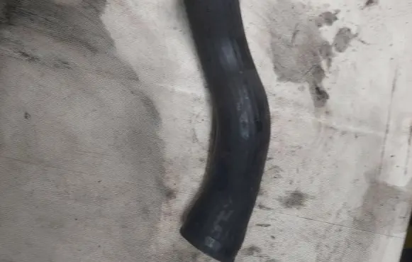 Volvo XC90 Intercooler hose/pipe 30680217