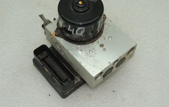 Volvo XC70 ABS Pump 30793491 30793453