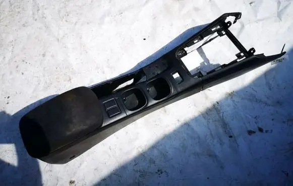 Nissan Primera Armrest 69911av900