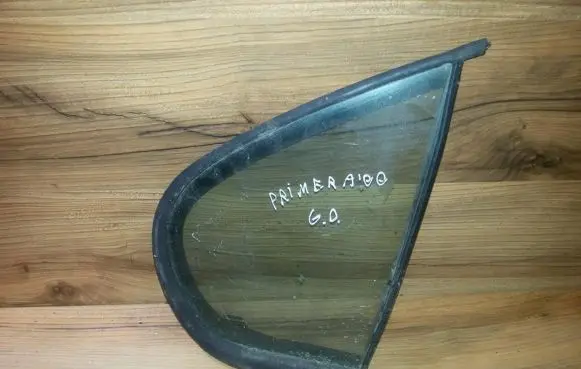 Nissan Primera Rear vent window glass 