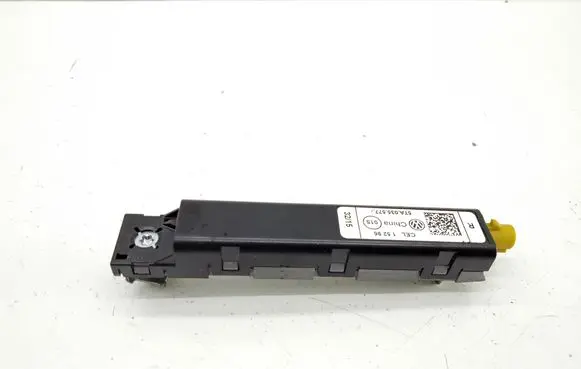 Volkswagen Touran III Aerial antenna amplifier 5TA035577