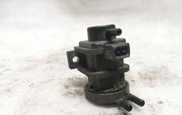 Volvo S40, V40 Turbo solenoid valve 7700874764
