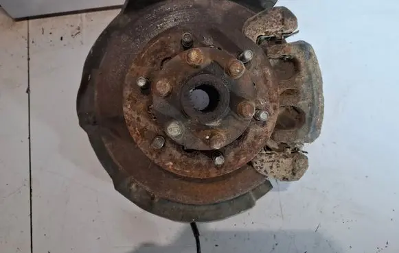 Mitsubishi Pajero Front wheel hub spindle knuckle