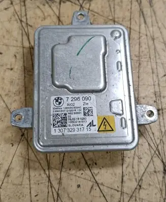 BMW X5 F15 Headlight ballast module Xenon 130732931715 1307329317