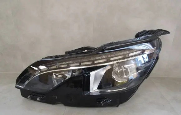 Peugeot 5008 Headlight/headlamp 9837759780