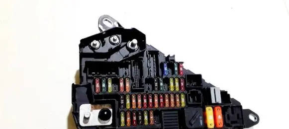 BMW 5 E60 E61 Fuse box set 6906603