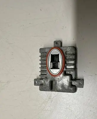 BMW 3 E90 E91 Headlight ballast module Xenon 7237647 ZW0SSW03