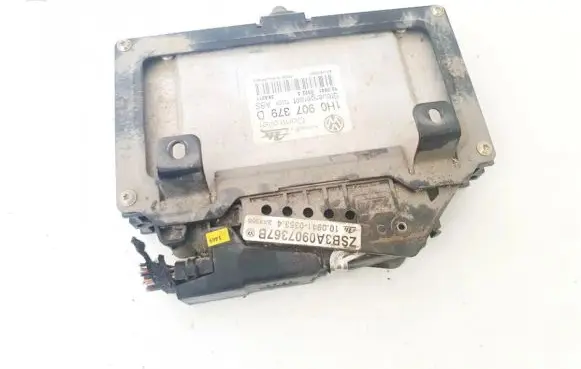 Volkswagen PASSAT B4 Engine control unit/module 1h0907379d 10.0941-0322.4