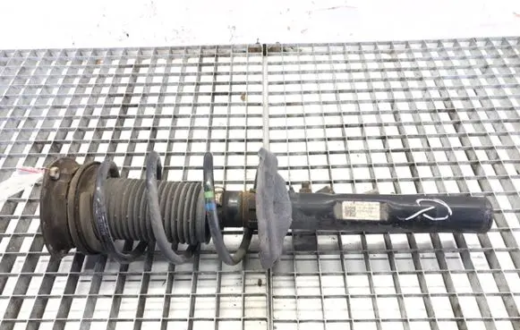 Volkswagen Golf VII Front shock absorber/damper
