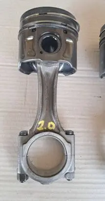 Citroen DS4 Piston with connecting rod 9677840380