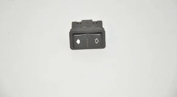 BMW 5 E39 Electric window control switch 8368974