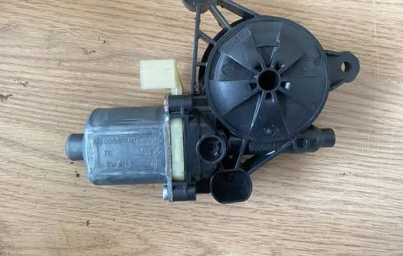 Audi A3 S3 8V Rear door window regulator motor 0130822712 850202086 500959802