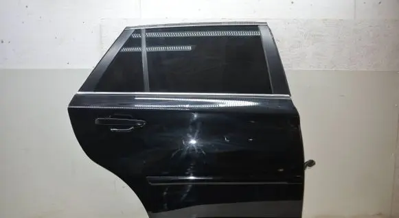 Subaru Outback (BS) Rear door