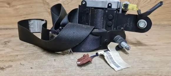 Nissan Murano Z50 Front seatbelt 1034813 C9222HR