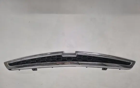 Front bumper upper radiator grill