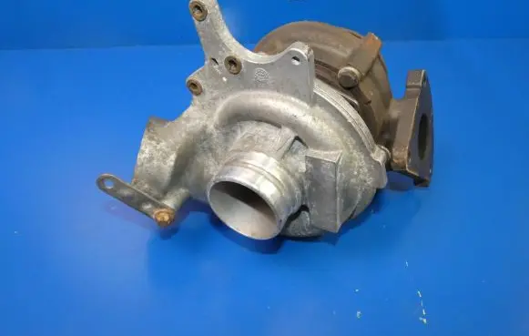 Mercedes-Benz E W212 Turbo A6510903580 0911101
