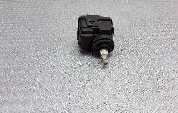 Skoda Octavia Mk1 (1U) Headlight level adjustment motor 1U0941295