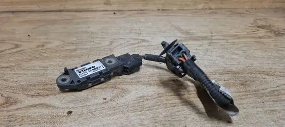 Volvo XC90 Airbag deployment crash/impact sensor 30724677