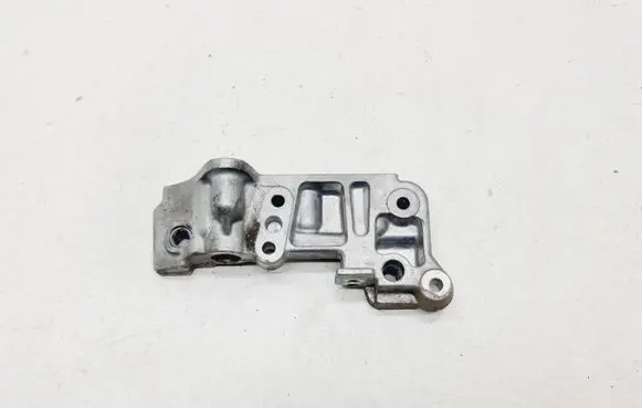 Mercedes-Benz B W246 W242 Engine mounting bracket A6512200607