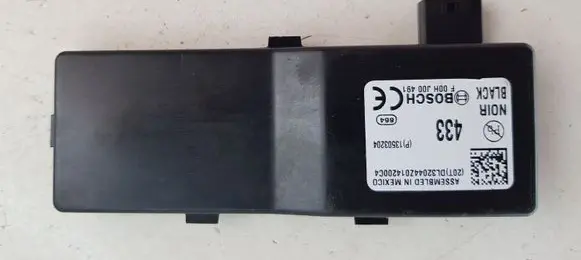 Opel Astra J Door central lock control unit/module 13503204