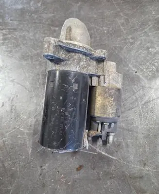 BMW 5 E60 E61 Starter motor 7515391 7515390 0001108401