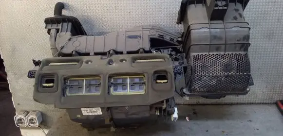 Volkswagen Routan Interior heater climate box assembly P55111604AN