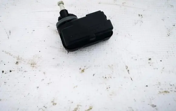 Opel Meriva A Headlight level adjustment motor 