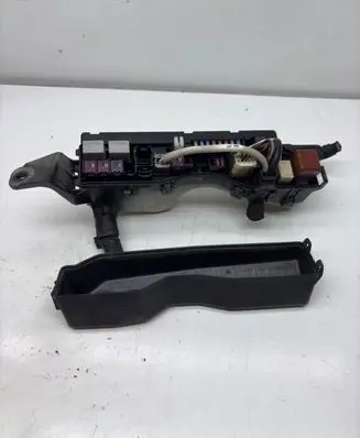 Toyota Corolla E120 E130 Fuse module
