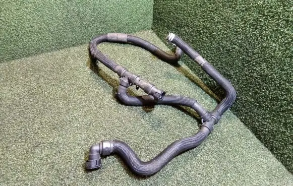Renault Master III Engine coolant pipe/hose 924006175R