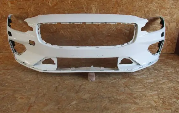 Volvo V60 Front bumper 31690530