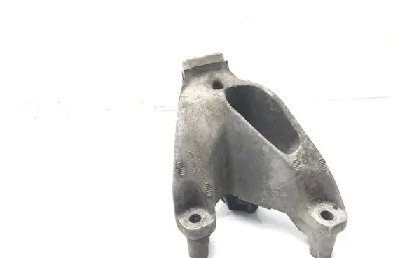 Audi A4 S4 B8 8K Engine mounting bracket 8K0199307