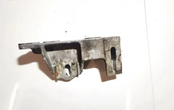Ford Galaxy Engine mounting bracket 7m3199600a