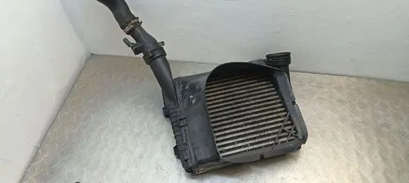 Audi Q7 4L Intercooler radiator 7L6145803C