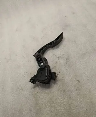 Audi A4 S4 B6 8E 8H Accelerator throttle pedal 8E1723523C 6PV00837500